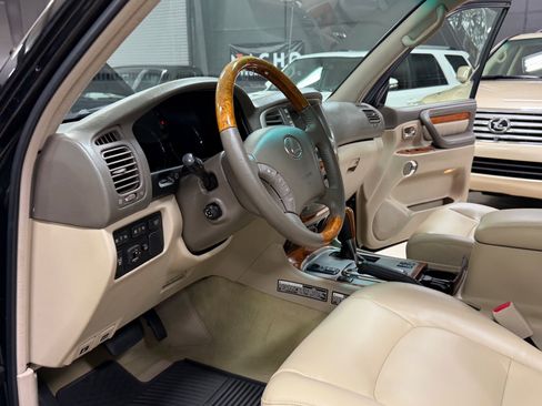 Used 2006 Lexus LX 470 4WD image 17