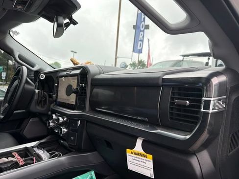 Used 2025 Ford F350 Lariat w/ Lariat Ultimate Package AWD/4WD image 10