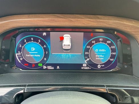 Used 2025 Volkswagen Atlas SE AWD/4WD image 16