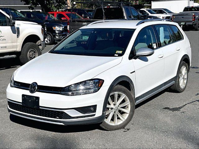 Used 2019 Volkswagen Golf Alltrack S AWD/4WD image 3