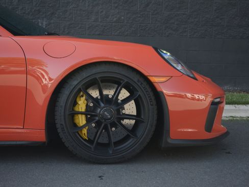 Certified 2018 Porsche 911 GT3 image 11