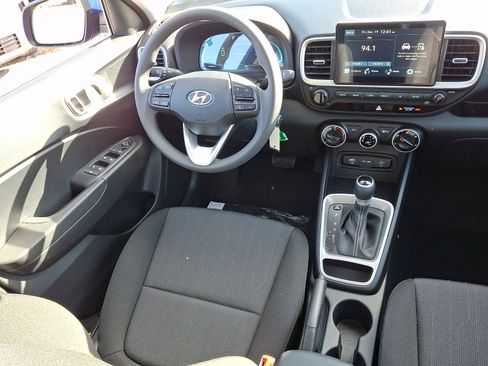 New 2026 Hyundai Venue SE image 9