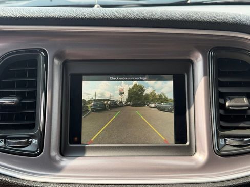 Used 2022 Dodge Challenger SXT RWD image 19