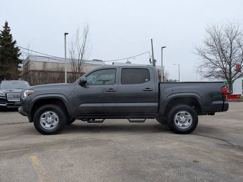 Used 2022 Toyota Tacoma SR AWD/4WD image 4