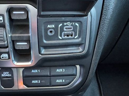 New 2026 Jeep Gladiator Mojave image 24