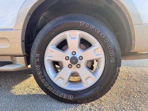 Used 2005 Ford Explorer Eddie Bauer AWD/4WD image 19