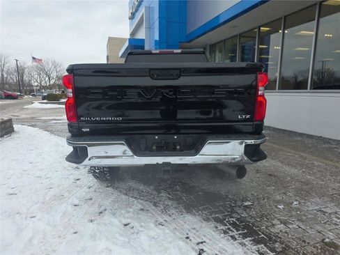 Used 2022 Chevrolet Silverado 2500 LTZ w/ Snow Plow Prep/Camper Package AWD/4WD image 4