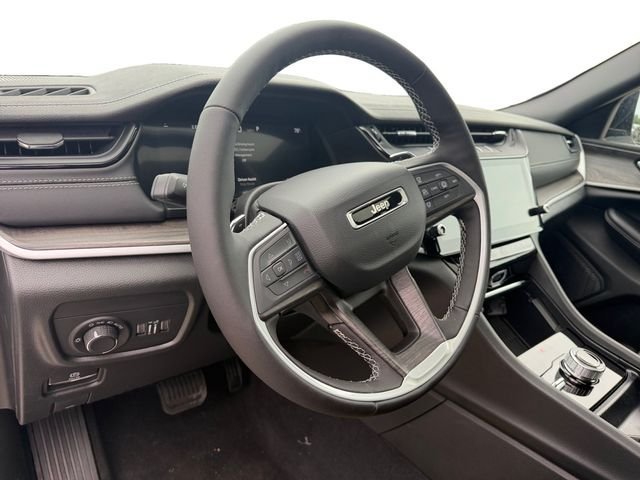 New 2026 Jeep Grand Cherokee Altitude AWD/4WD image 13