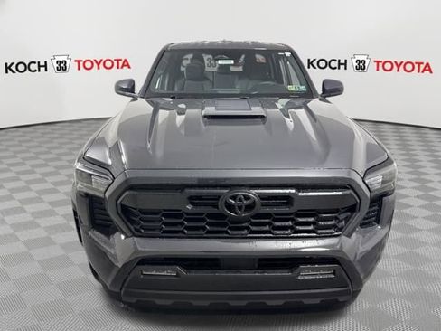 Used 2026 Toyota Tacoma TRD Sport image 2