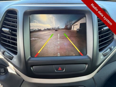 Used 2016 Jeep Cherokee Latitude w/ Comfort & Convenience Group image 24