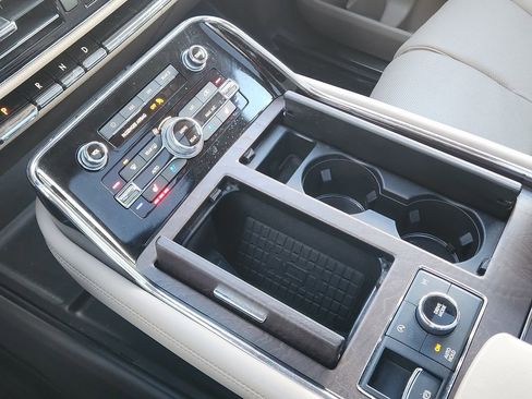 Used 2024 Lincoln Navigator L Reserve image 29