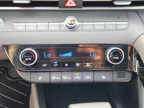 Certified 2023 Hyundai Elantra SEL w/ Convenience Package FWD image 21
