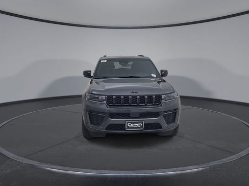 New 2026 Jeep Grand Cherokee Laredo image 5