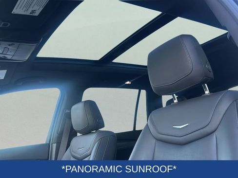 Certified 2023 Cadillac XT6 Luxury image 12