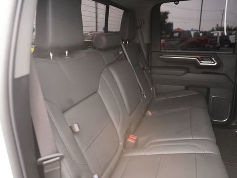 Used 2025 GMC Sierra 2500 SLT w/ SLT Convenience Package AWD/4WD image 16