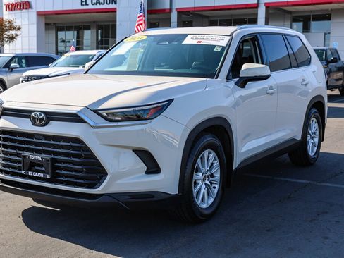 Certified 2024 Toyota Grand Highlander FWD image 19