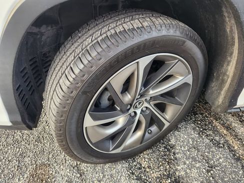 Used 2018 Lexus RX 350L Luxury w/ Accessory Package FWD image 10
