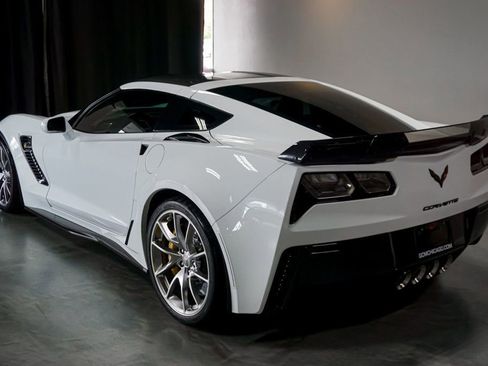 Used 2019 Chevrolet Corvette Z06 RWD image 53