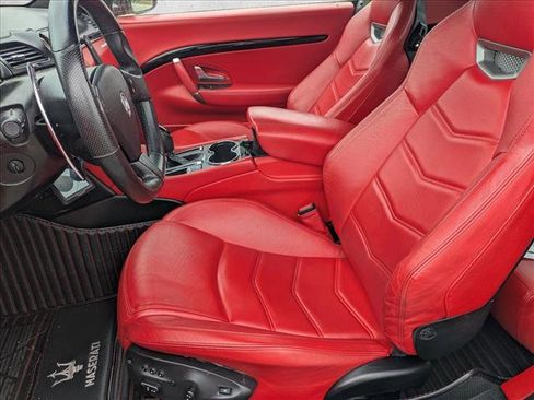 Used 2015 Maserati GranTurismo Sport image 15