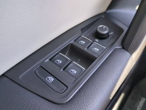 Used 2021 Volkswagen Tiguan S FWD image 30