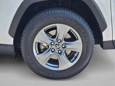 Used 2024 Toyota RAV4 XLE AWD/4WD image 22