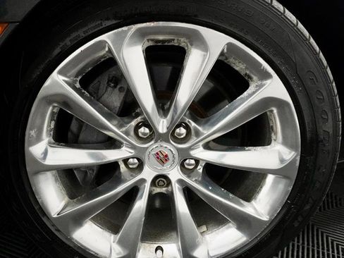 Used 2013 Cadillac XTS Premium image 3