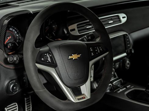 Used 2014 Chevrolet Camaro ZL1 RWD image 20