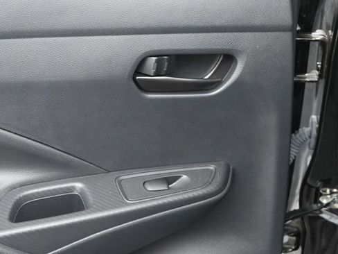 Used 2025 Nissan Versa S w/ S Plus Package image 22