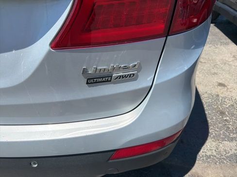 Used 2016 Hyundai Santa Fe Limited w/ Option Group 04 AWD/4WD image 3