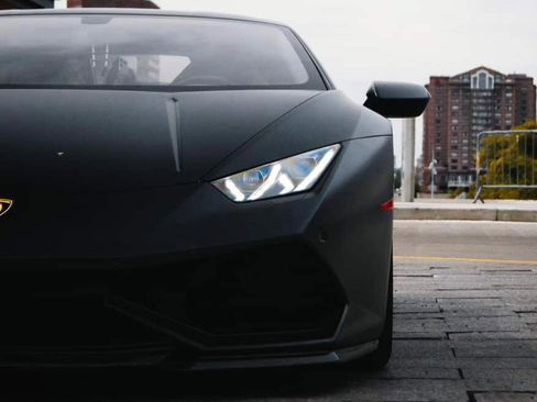 Used 2015 Lamborghini Huracan LP 610-4 image 2