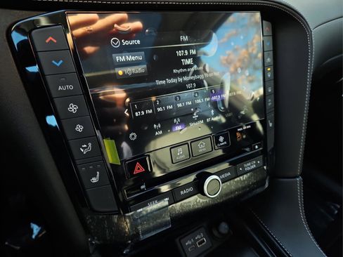 Certified 2025 INFINITI QX50 Luxe image 18