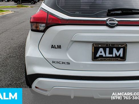 Used 2023 Nissan Kicks SV FWD image 12