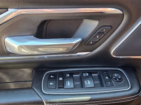 Used 2023 RAM 1500 Laramie AWD/4WD image 13