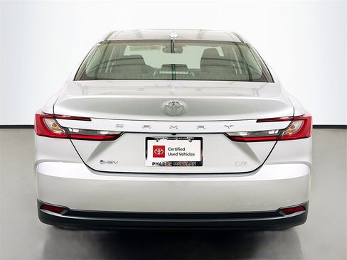 Used 2026 Toyota Camry LE w/ Convenience Package image 5