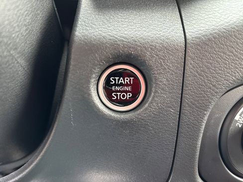 Used 2023 Nissan Frontier PRO-4X w/ Pro Convenience Package AWD/4WD image 32