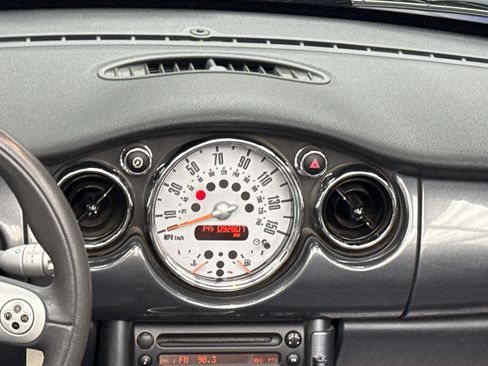 Used 2007 MINI Cooper Convertible FWD image 8