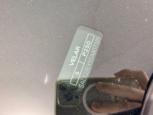 New 2025 Land Rover Range Rover Velar S image 27