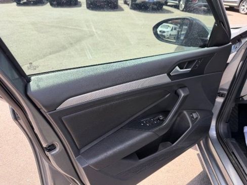 Used 2021 Volkswagen Jetta S FWD image 23