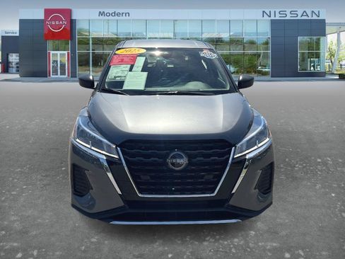 Certified 2025 Nissan Kicks Play S FWD image 2