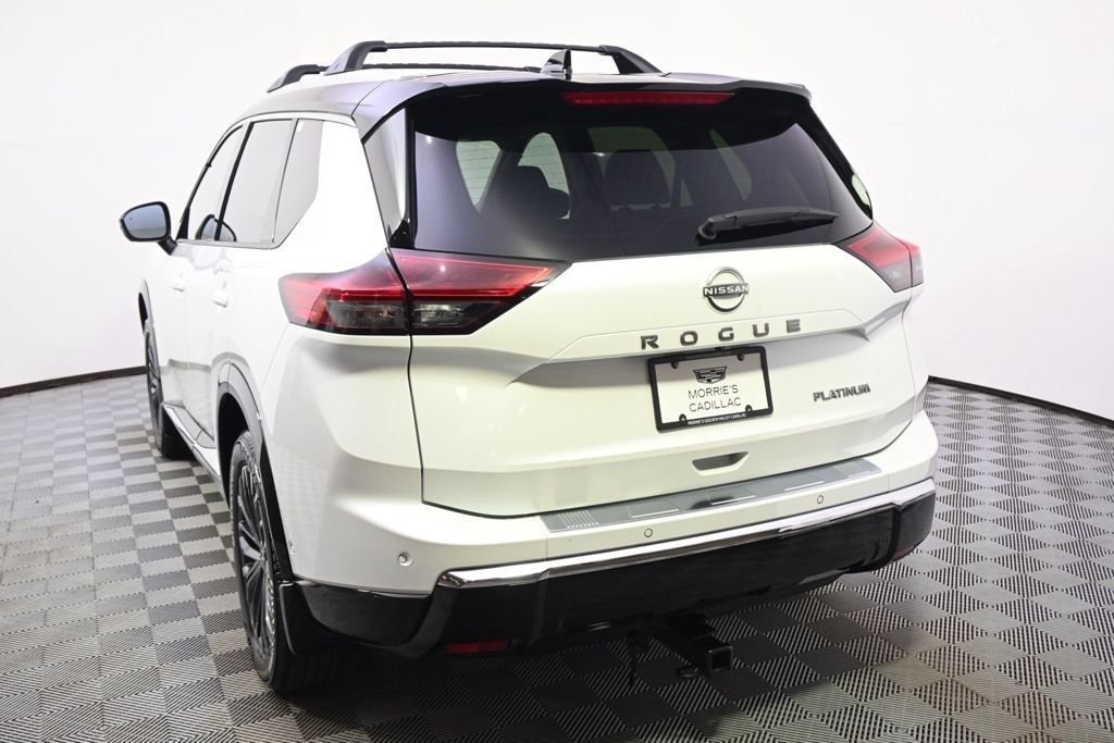 Used 2025 Nissan Rogue Platinum FWD image 4