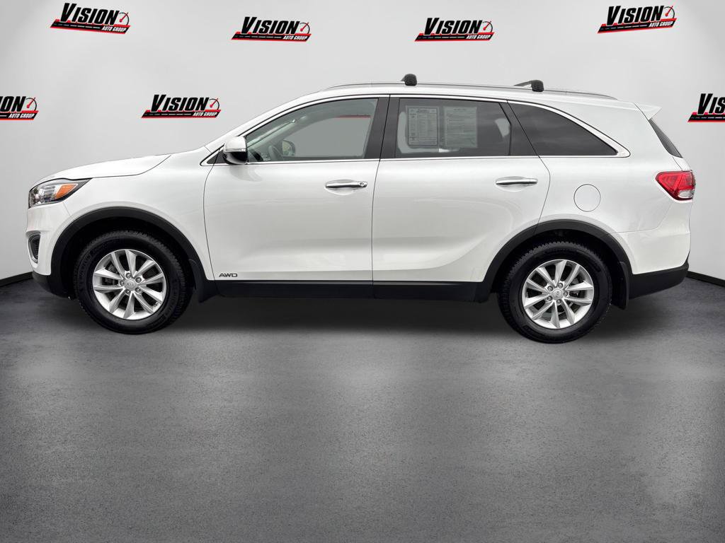 Used 2018 Kia Sorento AWD image 2