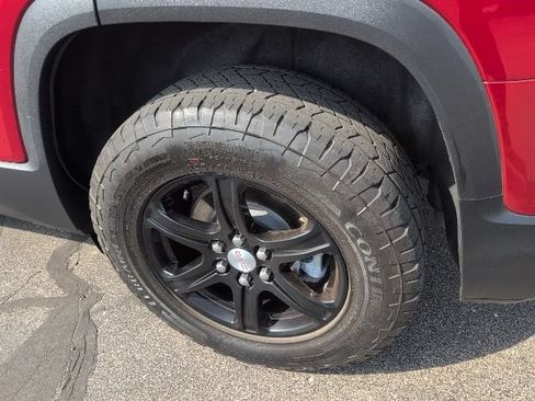 Used 2023 GMC Acadia AT4 w/ Technology Package AWD/4WD image 14