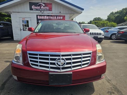 Used 2007 Cadillac DTS Luxury I w/ Trunk Convenience Package FWD image 3