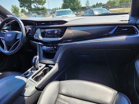 Used 2022 Cadillac XT6 Premium Luxury w/ Platinum Package image 17