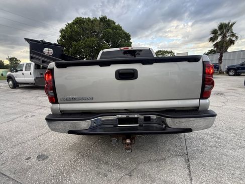Used 2007 Chevrolet Silverado 1500 LT w/ Extended Cab Value Package RWD image 8