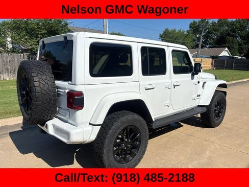 Used 2020 Jeep Wrangler Unlimited Sahara AWD/4WD image 5