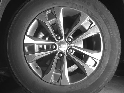 Used 2025 Chevrolet Equinox LT FWD image 12