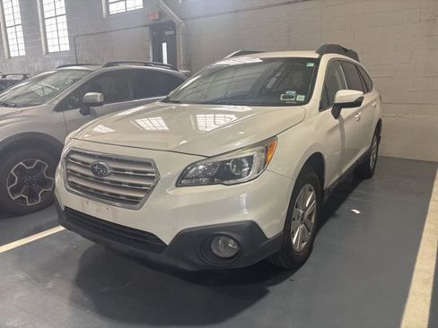 Used 2017 Subaru Outback 2.5i Premium AWD/4WD image 1