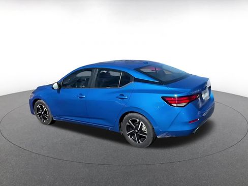 Used 2025 Nissan Sentra SV FWD image 7