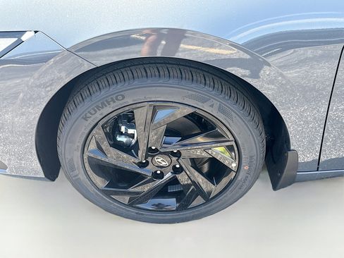New 2026 Hyundai Elantra Sport FWD image 23